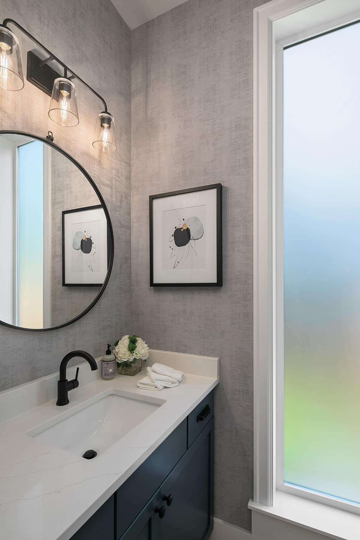 South Rose Hill Aurora - Redmond Washington - New Model Home Luxury Home Staging - Bathroom 2