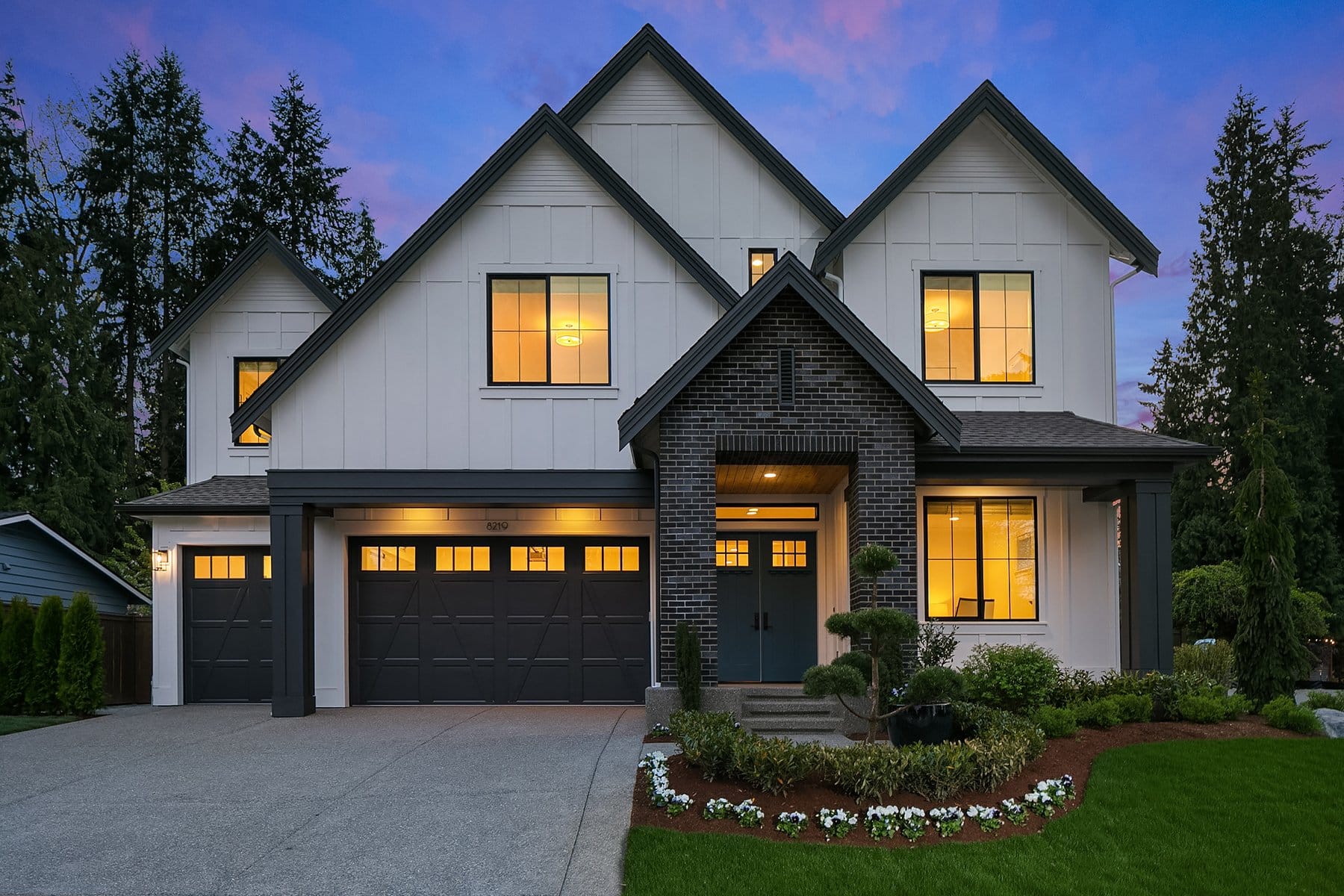 South Rose Hill Aurora - Redmond Washington - New Model Home Luxury Home Staging - Exterior